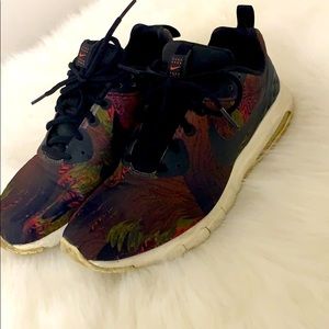 Limited Edition Nike Air Tennis Shoes